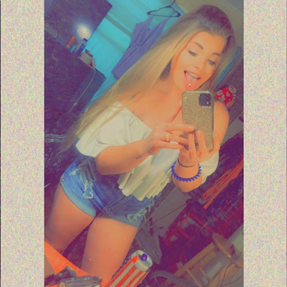 Meet your Posher, Katelyn